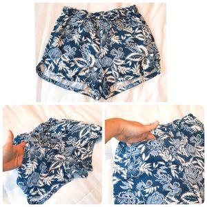 4 Pocket American Eagle Stretchy Waist Shorts